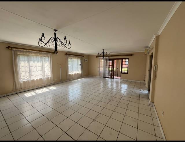 2 BEDROOM FREESTANDING TO LET IN BELLAIR